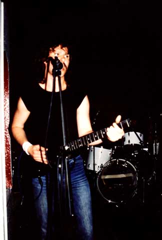 Bernd mit Muscle-T-Shirt, Cafe Malaria, 1987